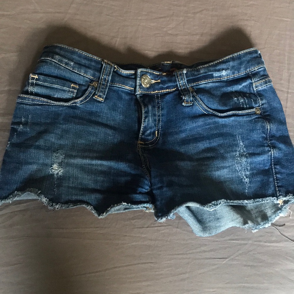 Seven7 low rise jean shorts
